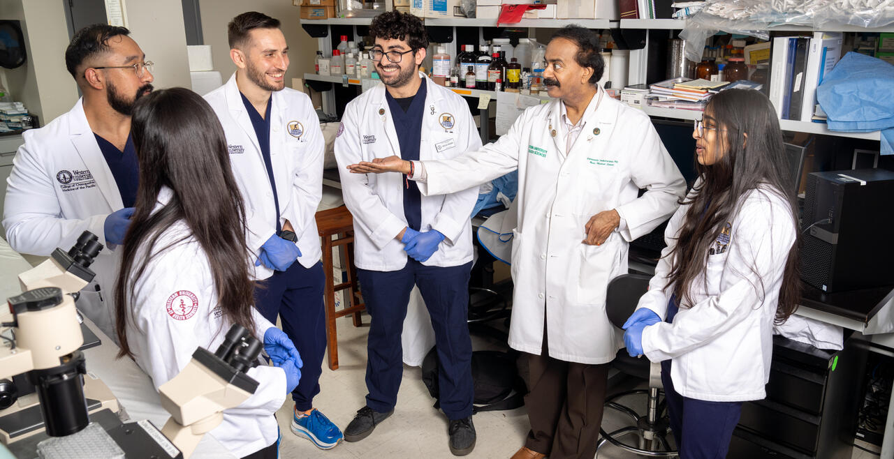 Dr. Vishi with his DO 2027 and DO 2028 students.